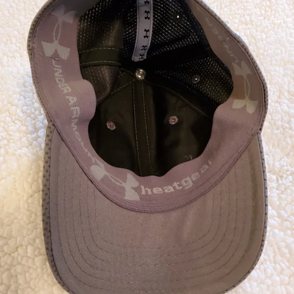 Under Armour Youth HeatGear gray  ball cap, - Picture 3 of 4
